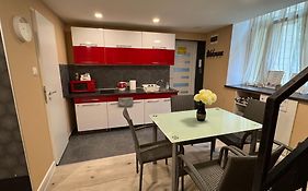 Stylish Apartment In Central Budapest - Perfect For Couples, Groups And Sightseers